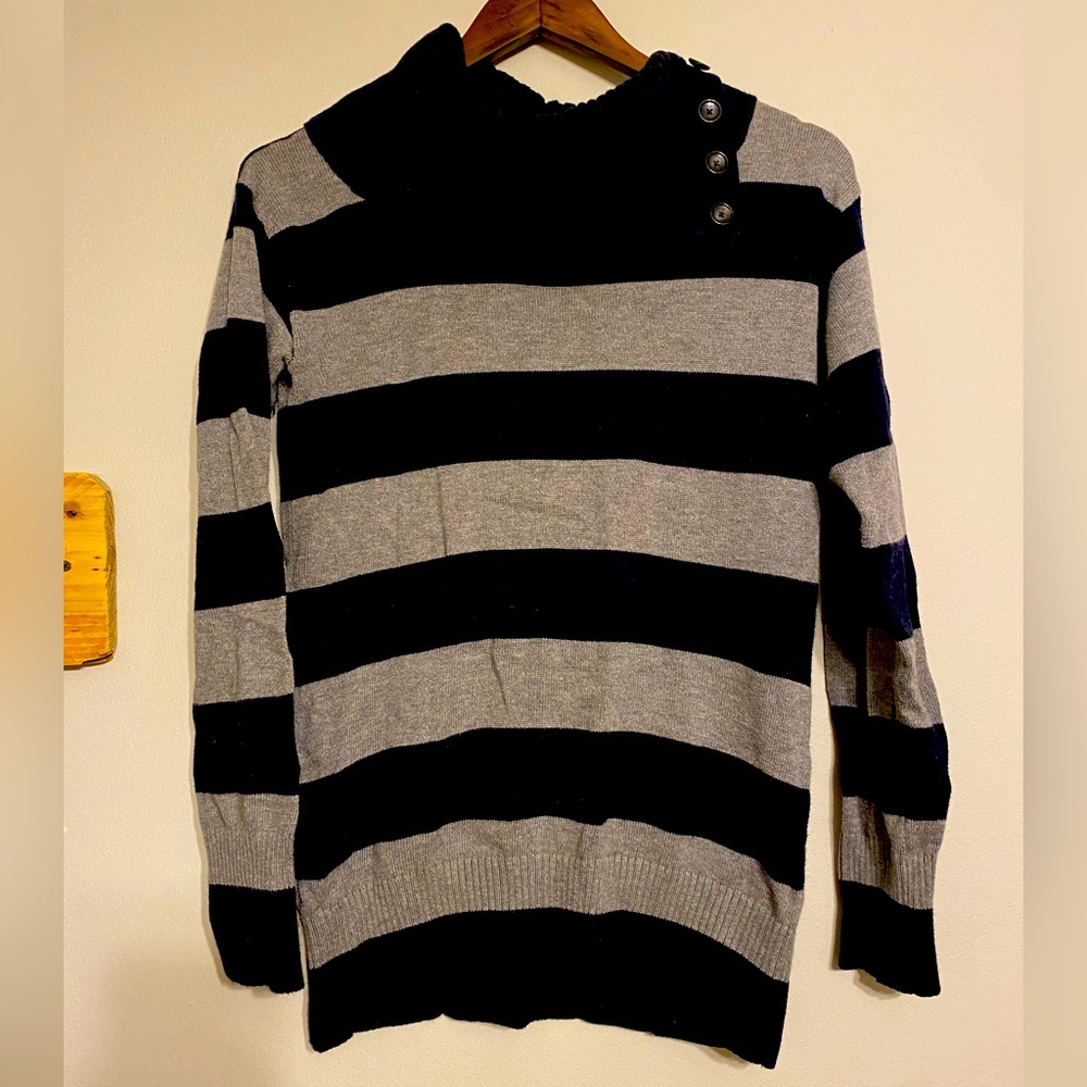 Banana Republic button collar sweater